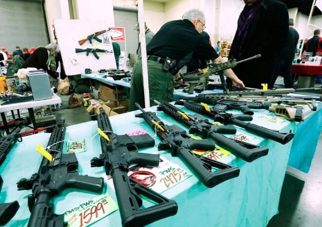 Fostering Camaraderie at Gun Shows